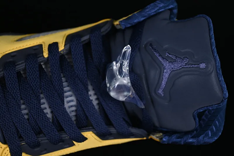 All categories Air Jordan Jordan series basketball shoes Air Jordan 5 Z version Air Jordan 5 Retro SE AJ5 Joe 5 Michigan black and yellow 3M reflective Tokyo limited edition CQ9541-704